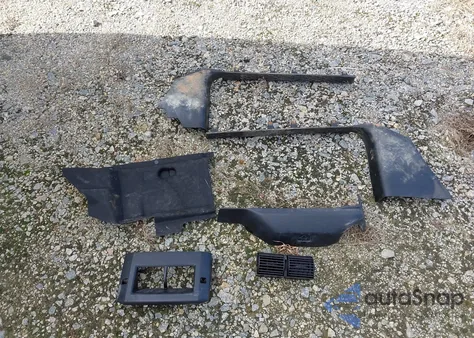 2018 Ram 2500 Tradesman 4X4 6'4 Box from USA, damaged, VIN 3C6UR5CL6JG379780